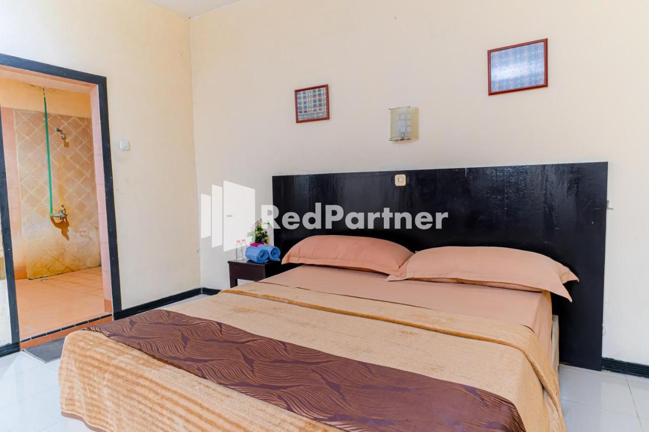Cherry Pink Hotel Medan Mitra Reddoorz Dış mekan fotoğraf