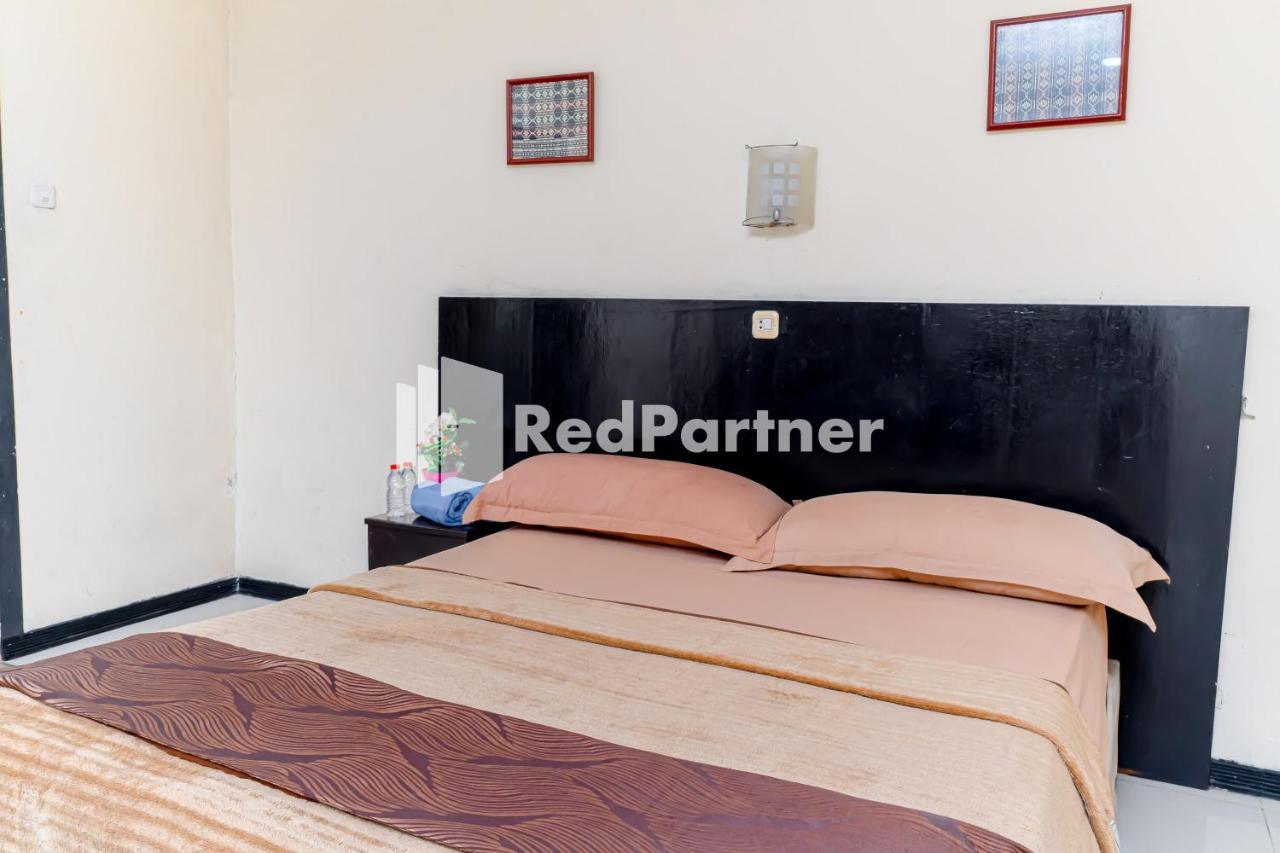 Cherry Pink Hotel Medan Mitra Reddoorz Dış mekan fotoğraf